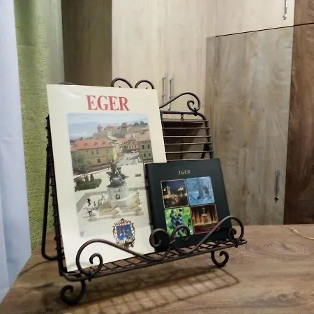Hooper's Vendeghaz * Eger
